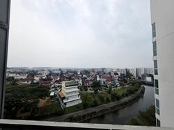 1 Canberra (D27), Condominium #618334571